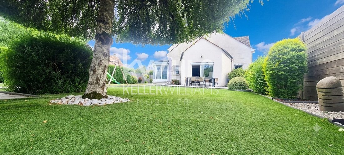 Villa in Osny, Ile-de-France, France 3 - 18387128