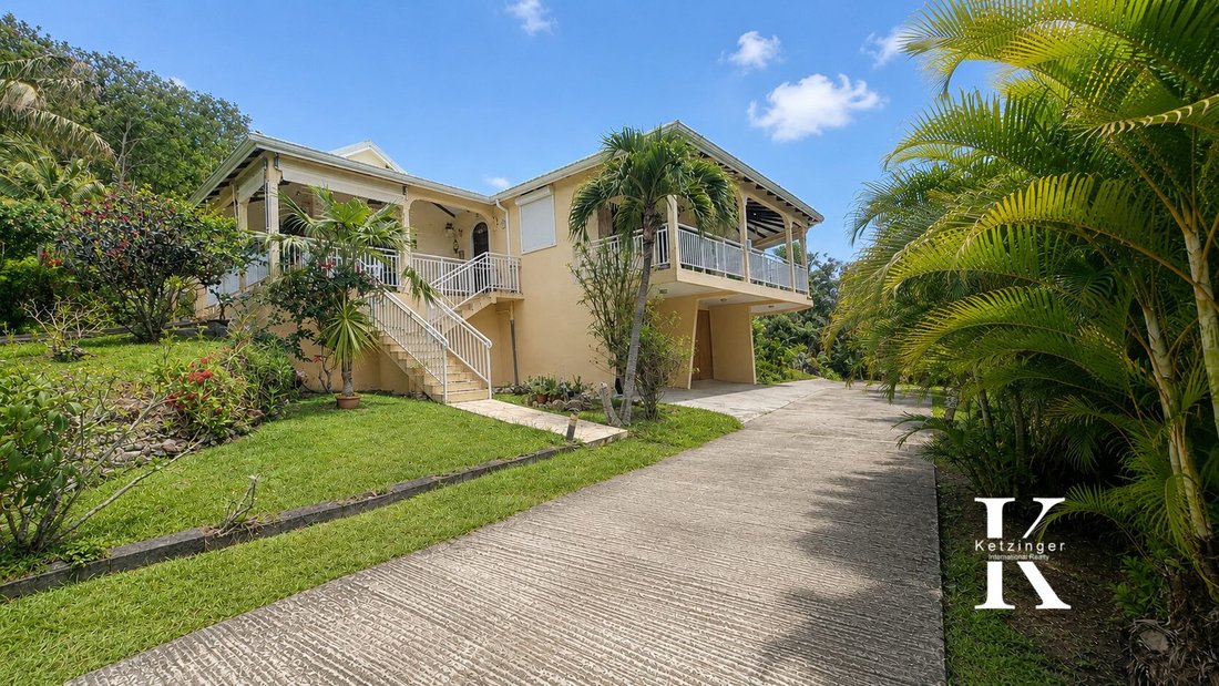 Villa in Deshaies, Basse-Terre, Guadeloupe 1 - 18537318