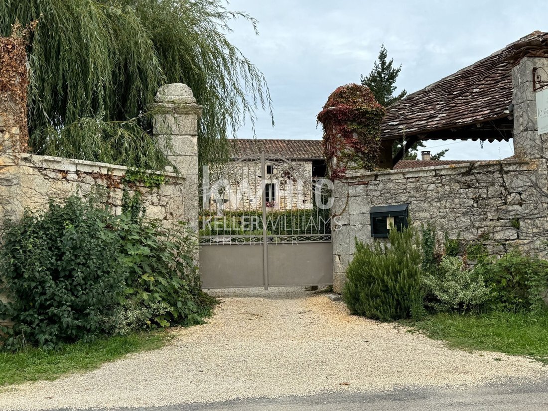 Chateau in Puy-l'Évêque, Occitania, France 2 - 17912567