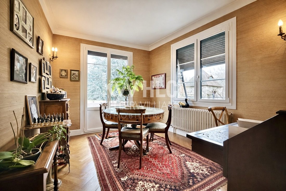 Estate in Arrondissement of Riom, Auvergne-Rhône-Alpes, France 5 - 17912736