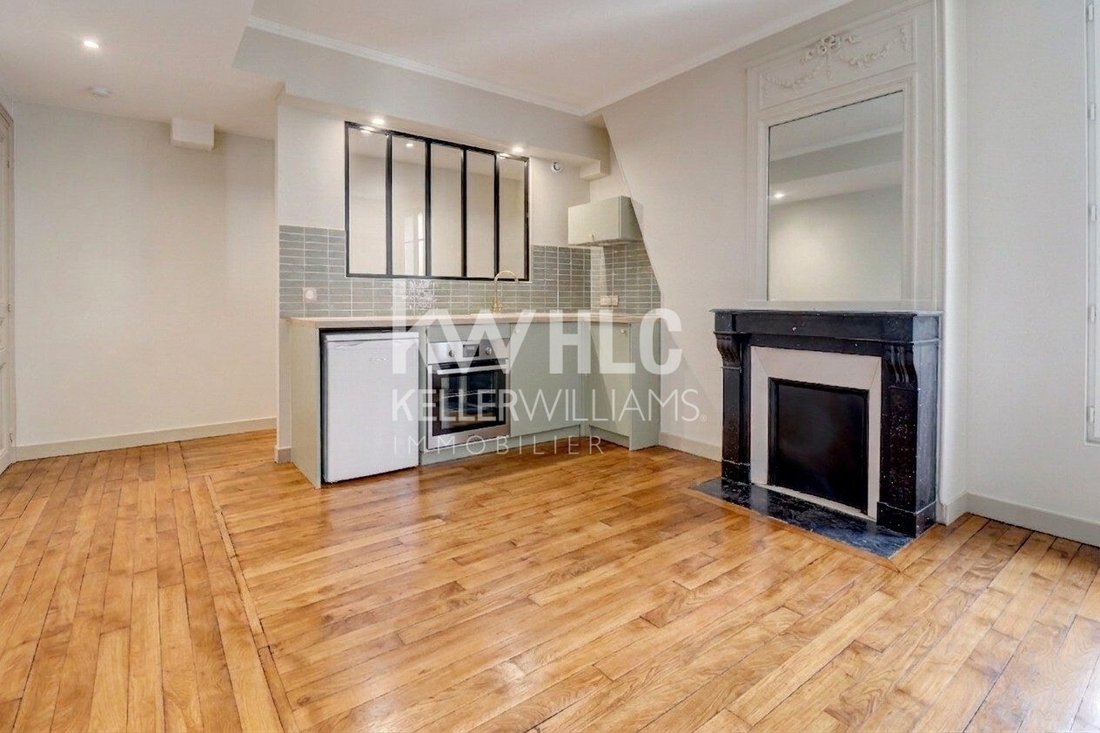 Apartment in Perouses, Paris, Ile-de-France 1 - 17913798
