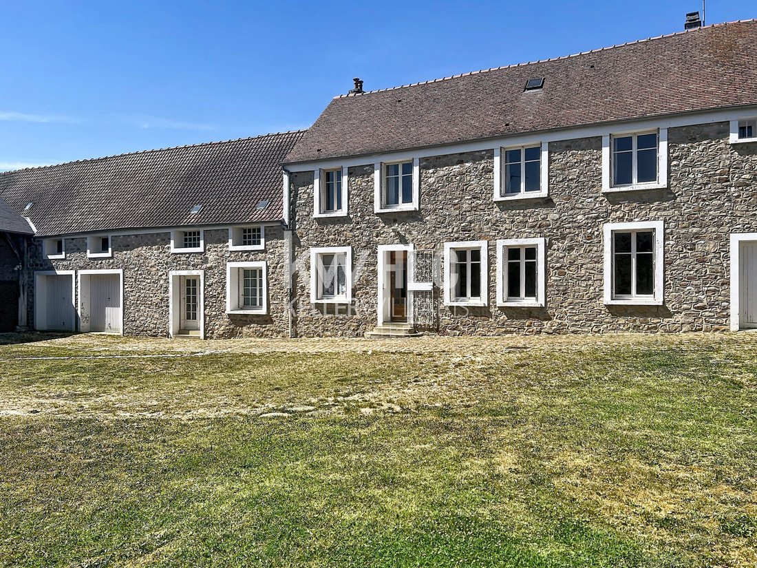 Farm Ranch in Livilliers, Ile-de-France, France 3 - 18489599