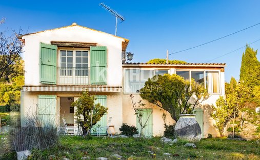 Villa in Centre du Village, La Colle-sur-Loup, France 1