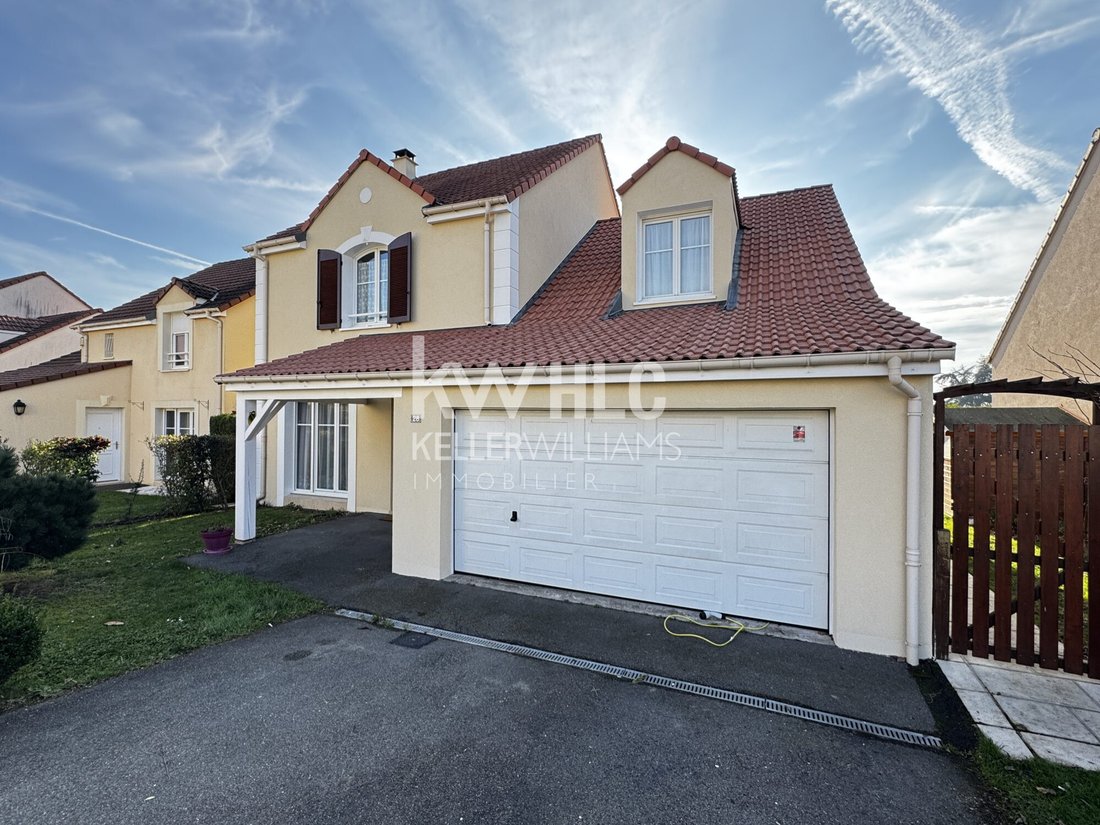 House in Osny, Ile-de-France, France 2 - 17912739