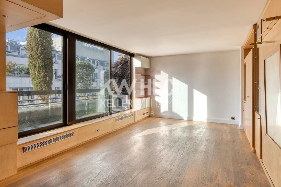 Apartment in Elysées-Madeleine, Paris 8e Arrondissement, Paris 4 - 17913956