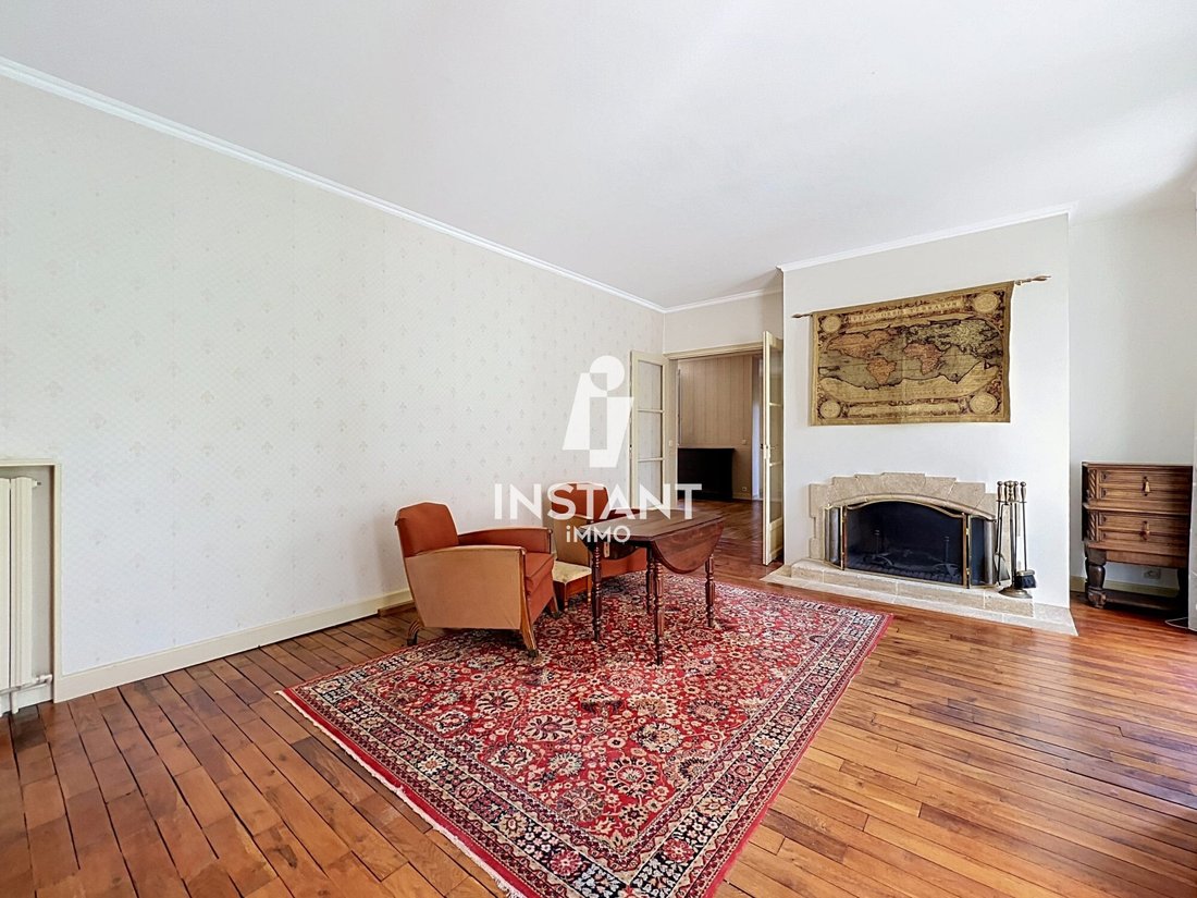 House in Creteil, Ile-de-France, France 4 - 18496155
