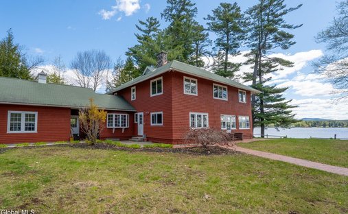 House in Mayfield, New York, United States 1