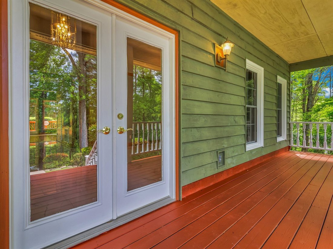 House in Laurel Park, North Carolina, United States 5 - 17883579
