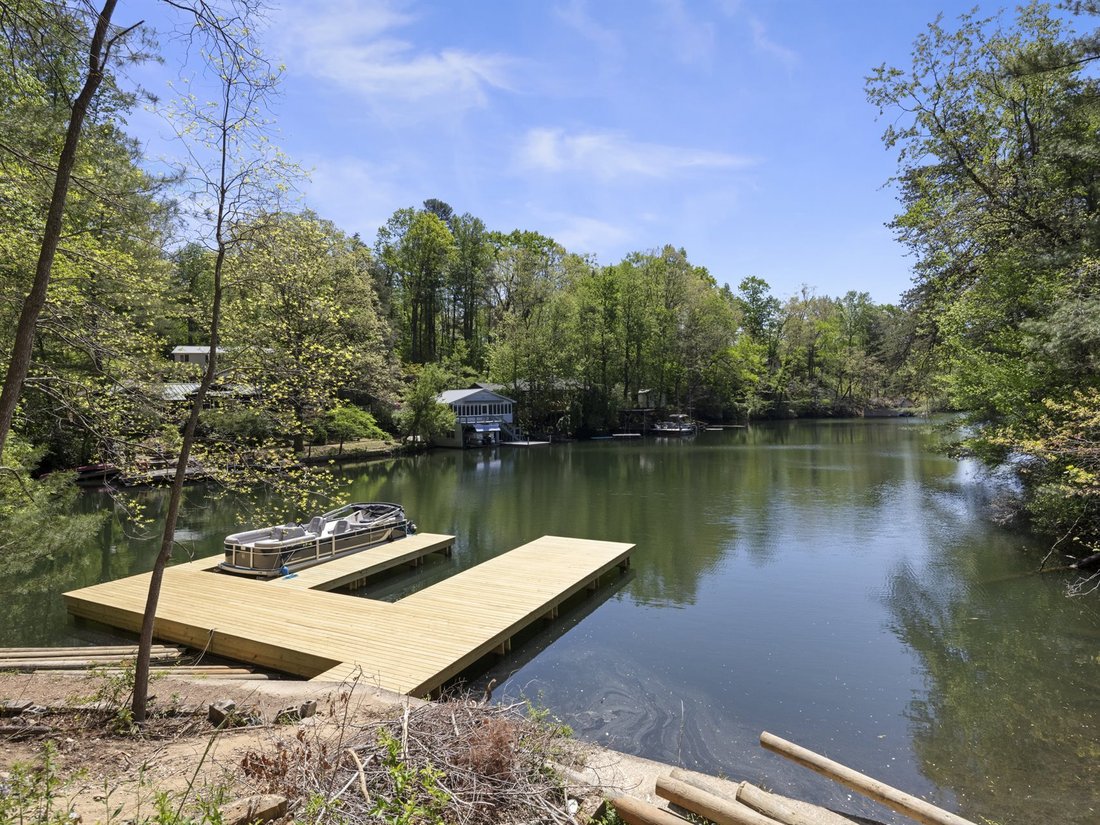 Land in Zirconia, North Carolina, United States 1 - 17868479