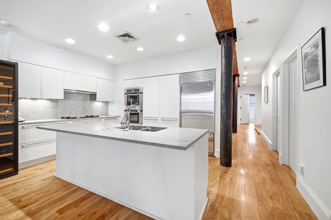 Condo in New York, New York, United States 3 - 18537078
