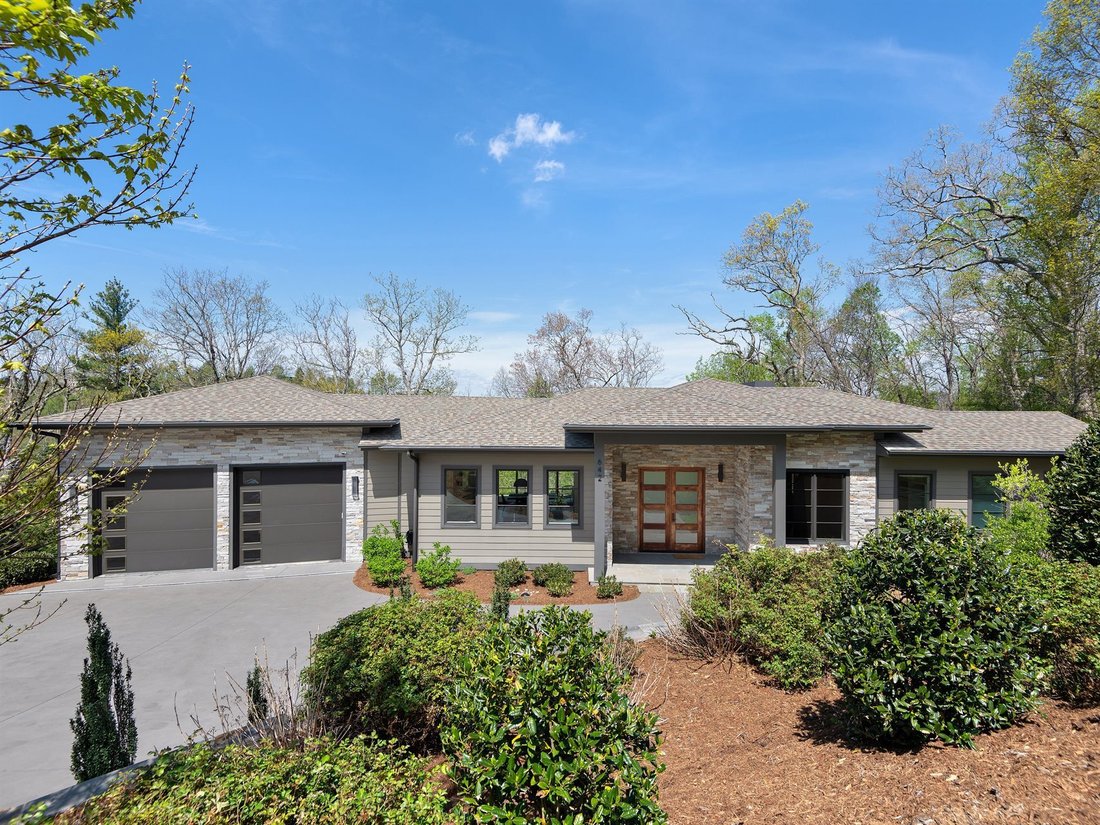 House in Asheville, North Carolina, United States 2 - 17732143