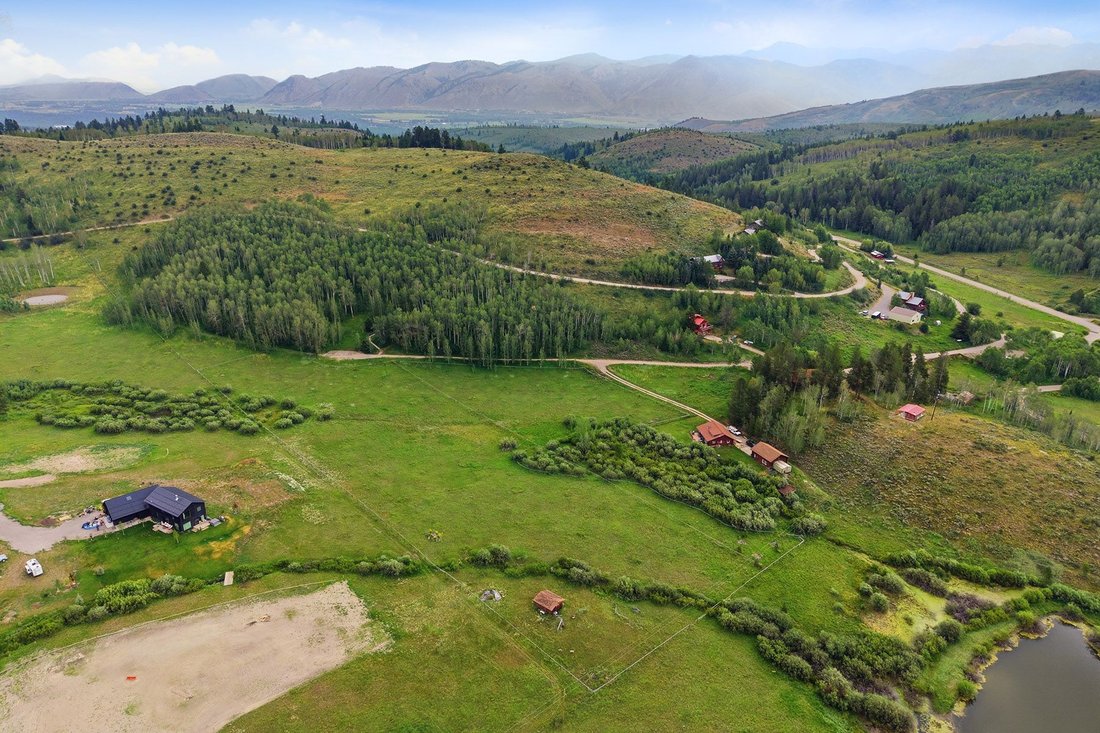 Land in Jackson, Wyoming, United States 1 - 18537075