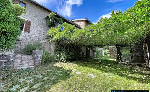 Maison à Montrottier, Auvergne-Rhône-Alpes, France 1