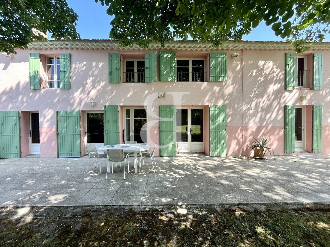 Country House in Noves, Provence-Alpes-Côte d'Azur, France 1 - 18537243