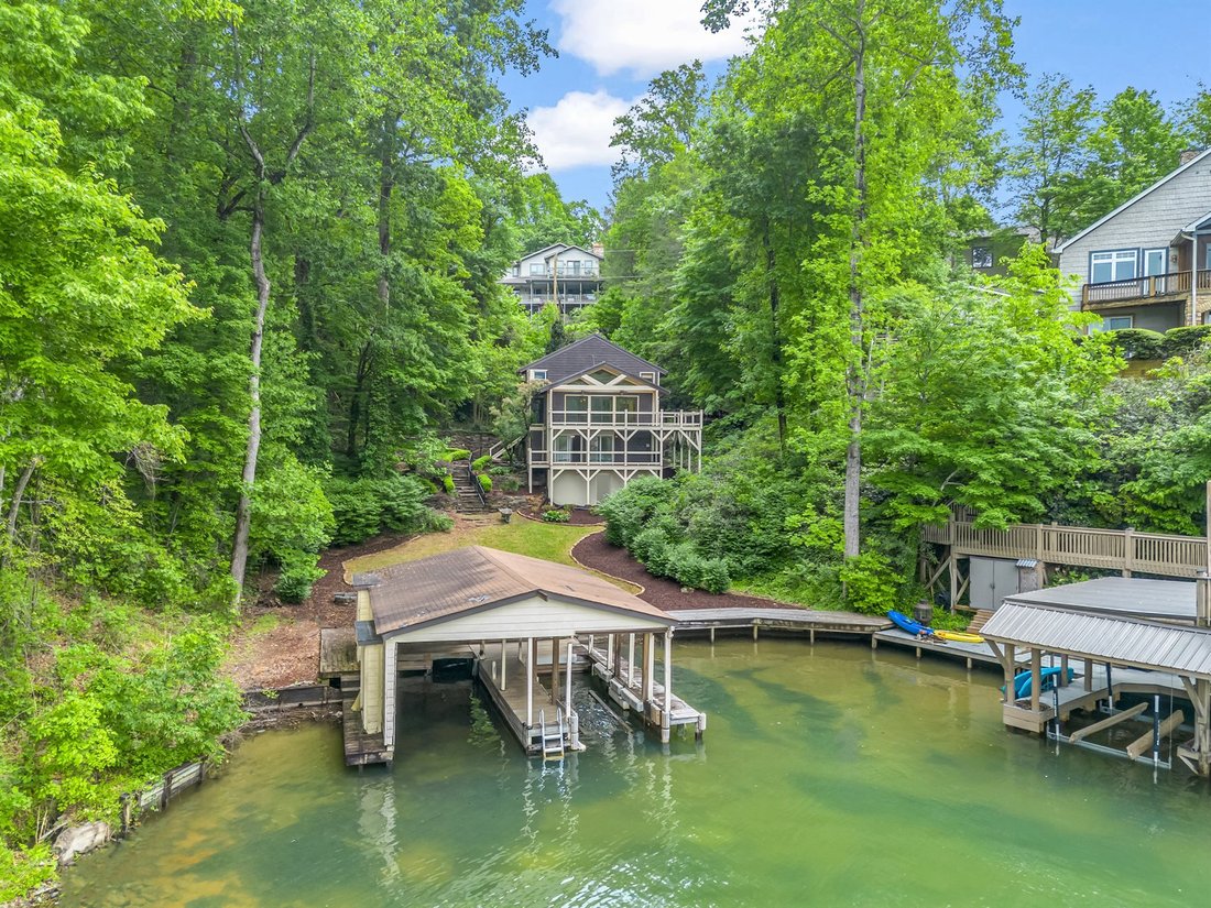House in Lake Lure, North Carolina, United States 2 - 17825907