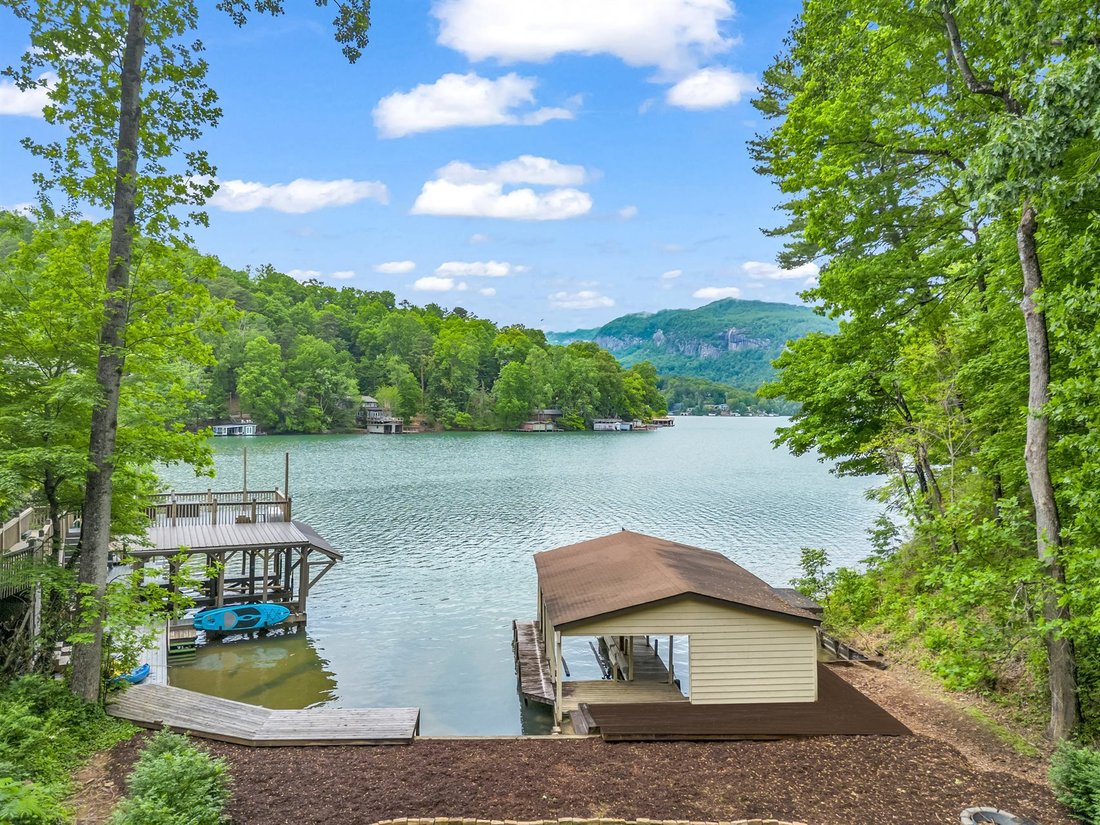 House in Lake Lure, North Carolina, United States 1 - 17825907