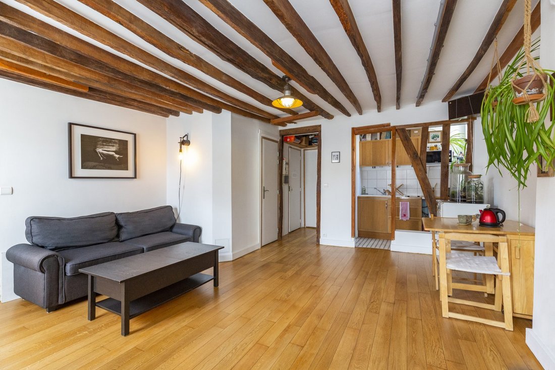 Apartment in Amiraux-Simplon-Poissonniers, Paris 18e Arrondissement, Paris 4 - 18537296