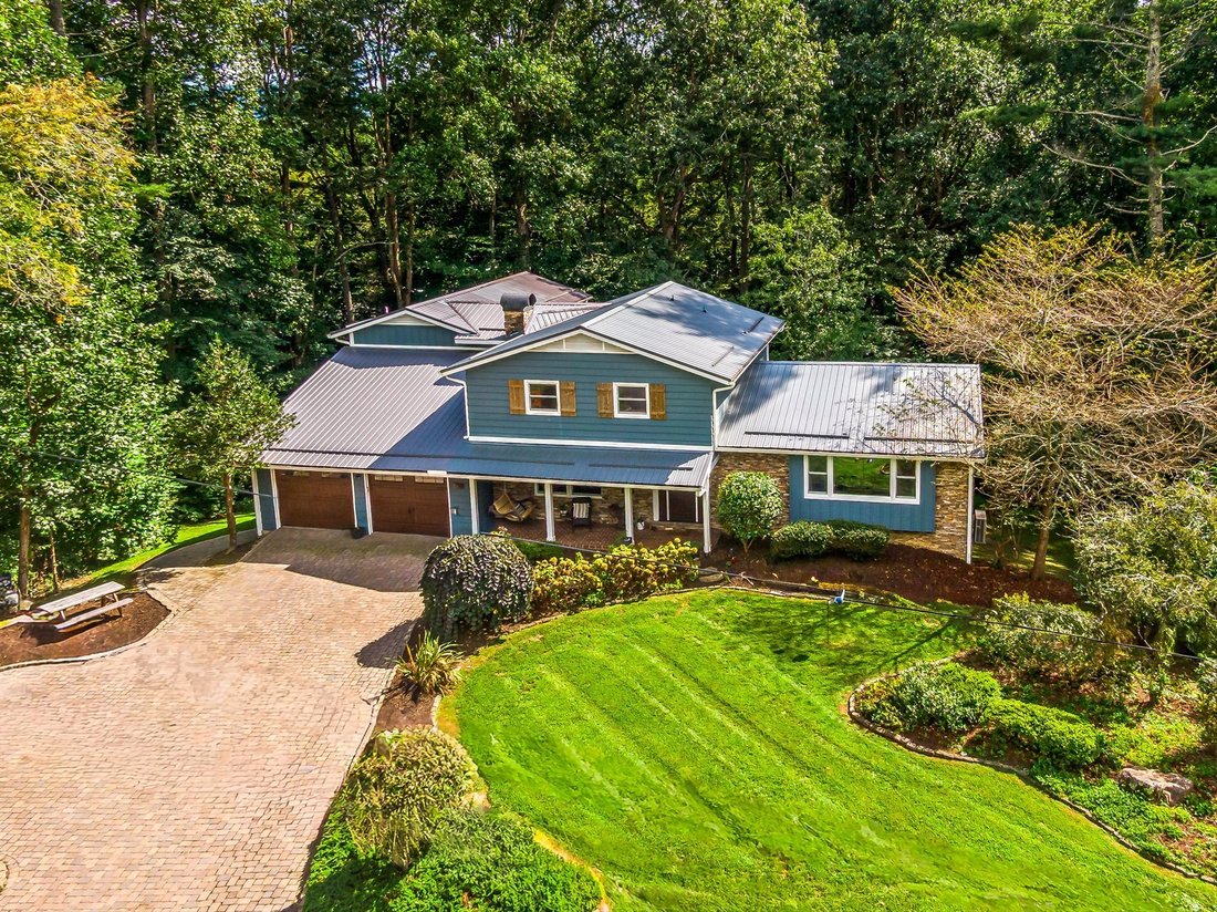 House in Brevard, North Carolina, United States 3 - 16173071