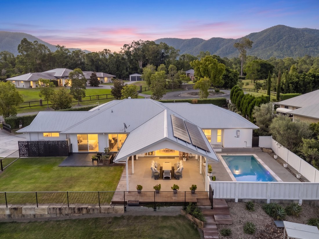 House in Highvale, Queensland, Australia 3 - 18537121