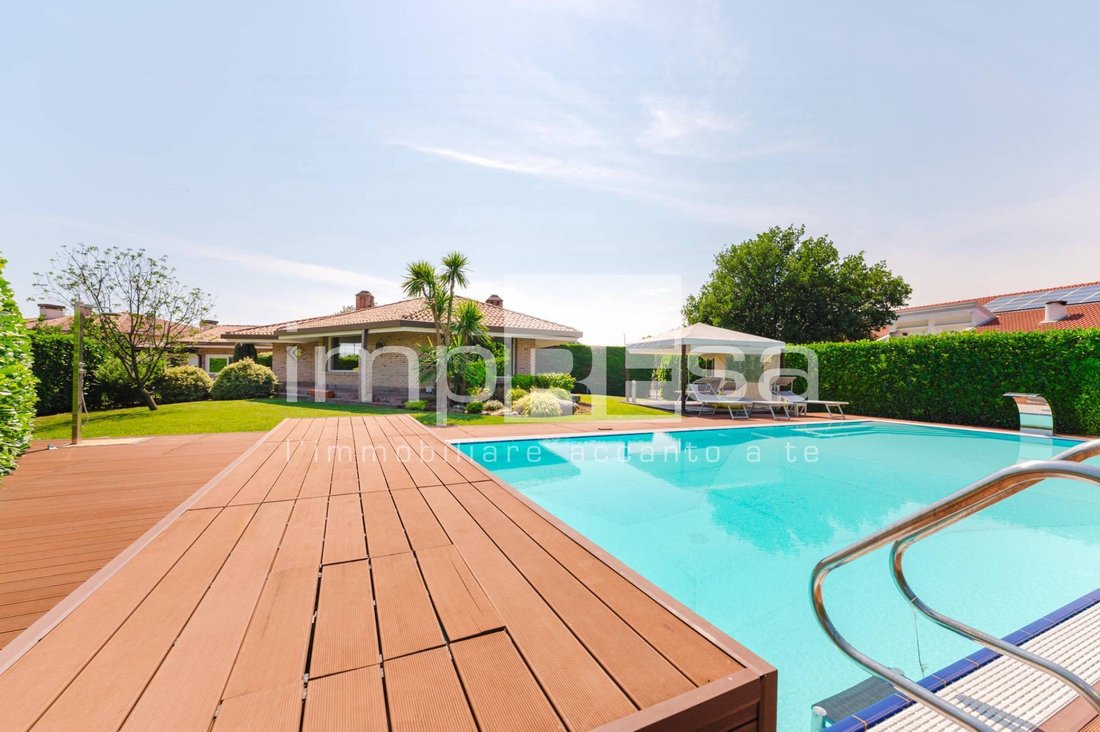 Villa in Codroipo, Friuli – Venezia Giulia, Italy 4 - 18536917