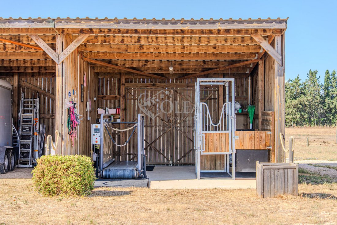 Villa in La Gazelle, Nimes, France 1 - 18537405