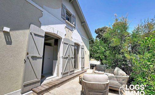 House in Aiguillon, Arcachon, France 1