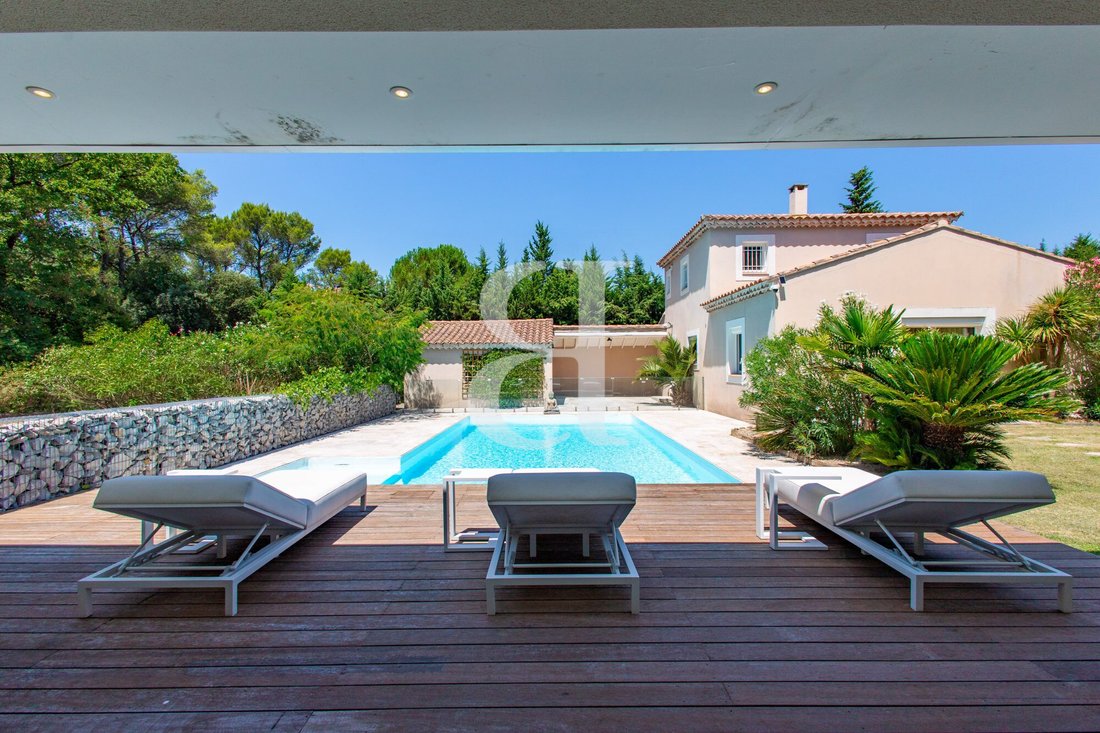 Villa in Loriol-du-Comtat, Provence-Alpes-Côte d'Azur, France 4 - 18537324