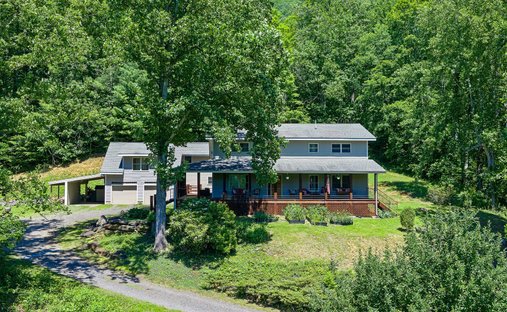 House in Bakersville, North Carolina, United States 1
