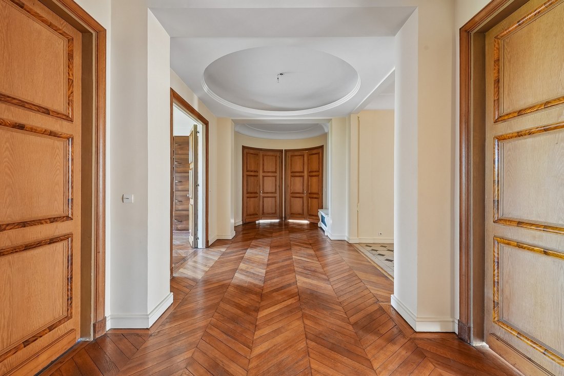 Apartment in Hoche-Friedland, Paris 8e Arrondissement, Paris 2 - 18537057