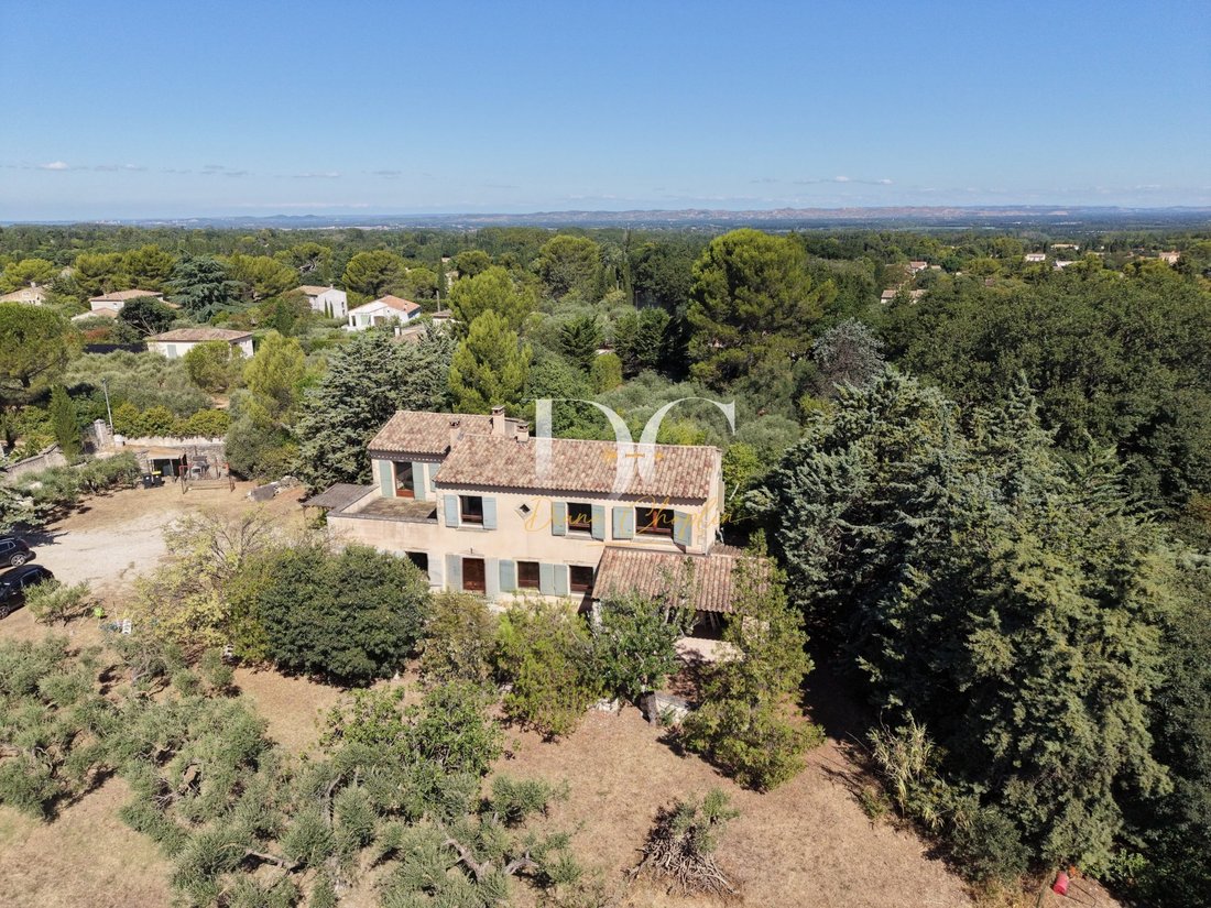 House in Saint-Rémy-de-Provence, Provence-Alpes-Côte d'Azur, France 1 - 18537186