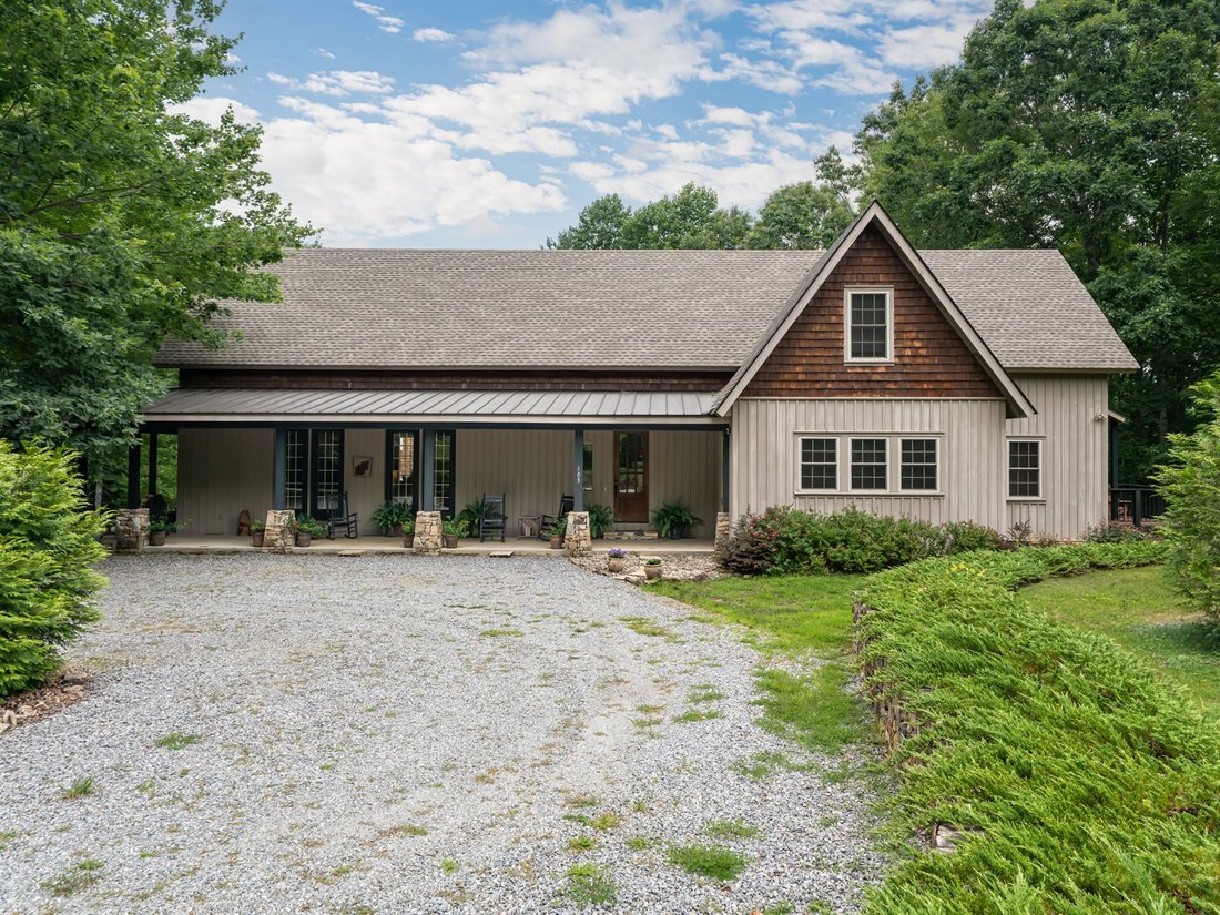 House in Saluda, North Carolina, United States 5 - 18415825