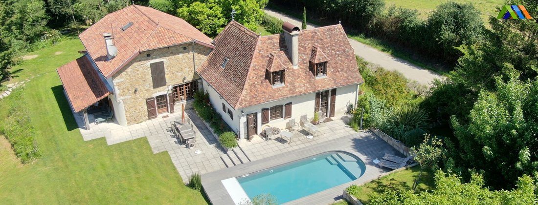 House in Ozenx-Montestrucq, Nouvelle-Aquitaine, France 1 - 18537299