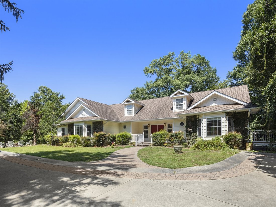 House in Horse Shoe, North Carolina, United States 2 - 17639330