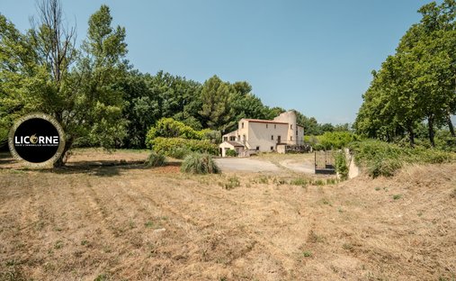 Villa in Meyrargues, Provence-Alpes-Côte d'Azur, France 1