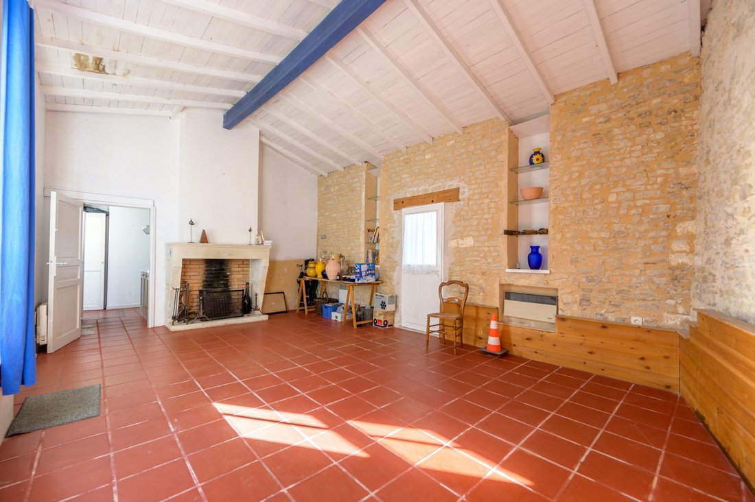 House in Saint-Martin-de-Ré, Nouvelle-Aquitaine, France 4 - 18537281