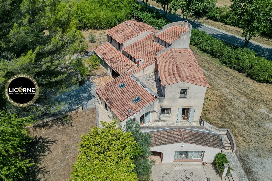 Villa in Meyrargues, Provence-Alpes-Côte d'Azur, France 3 - 18537256