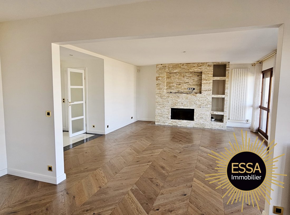 Apartment in Les Residences, Noisy-le-Roi, France 3 - 18537382