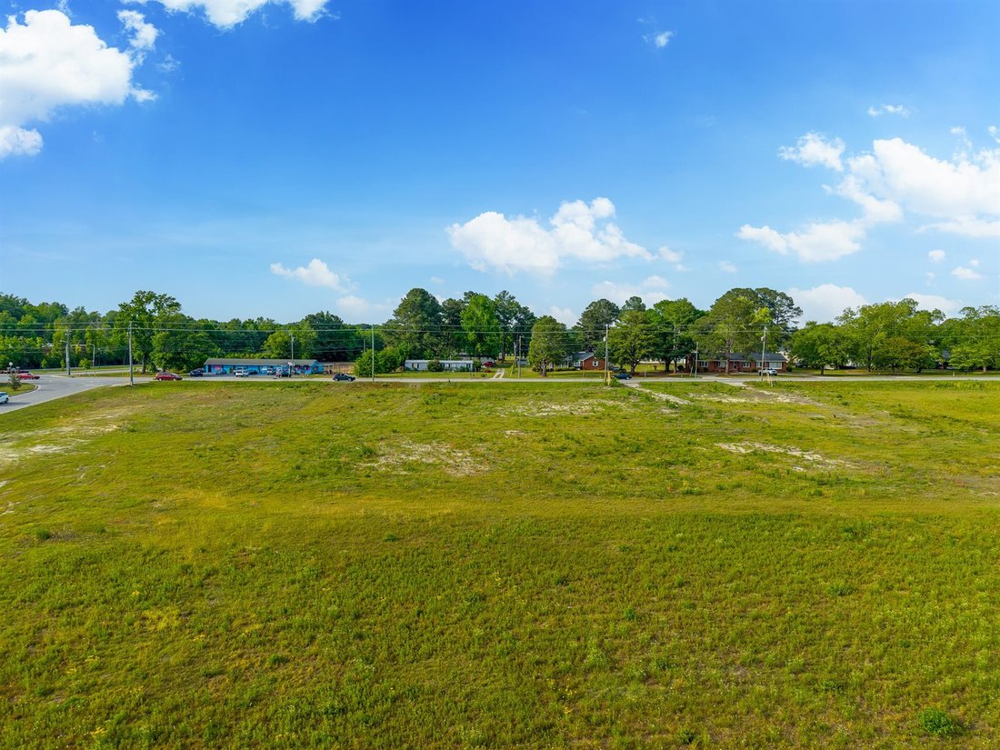 Land in Greenville, North Carolina, United States 5 - 17963132
