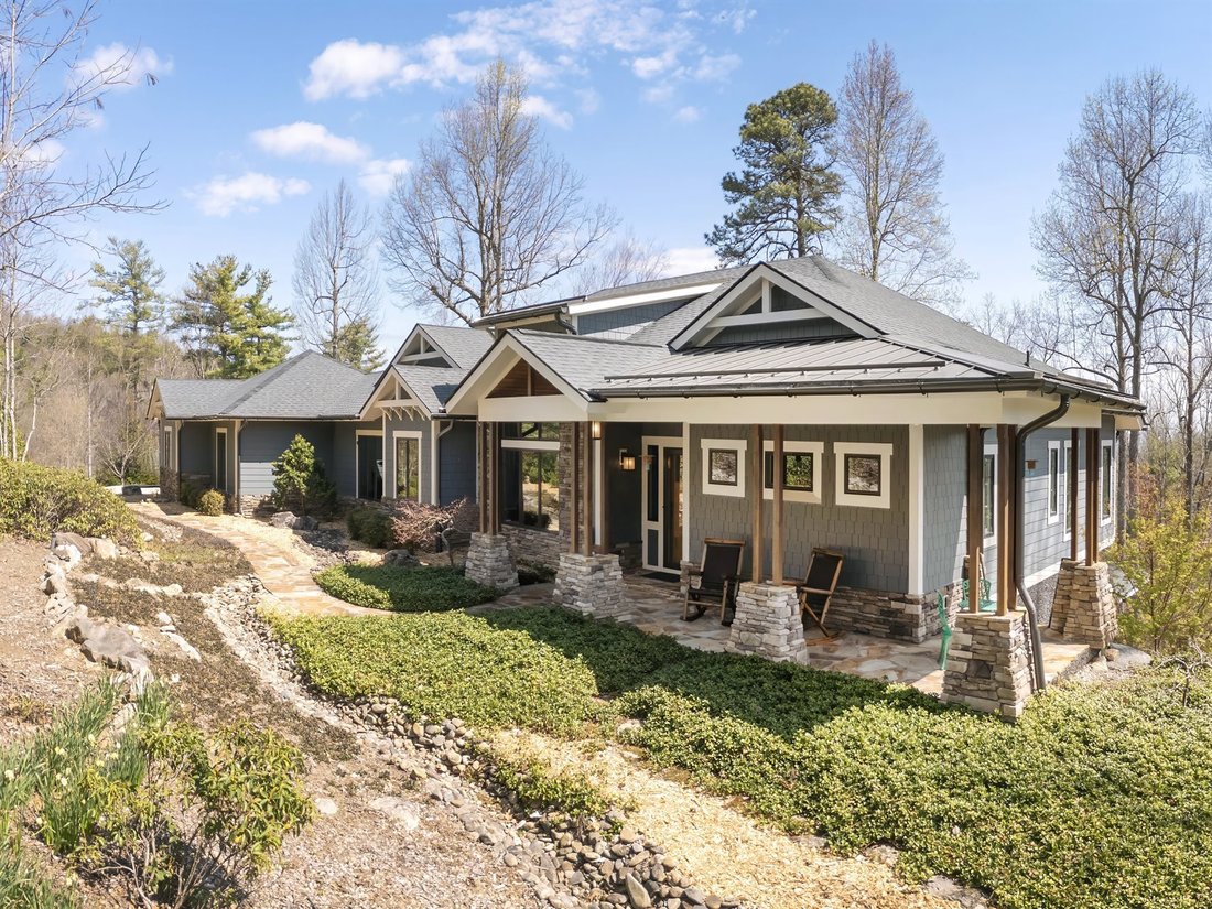 House in Laurel Park, North Carolina, United States 1 - 17732147