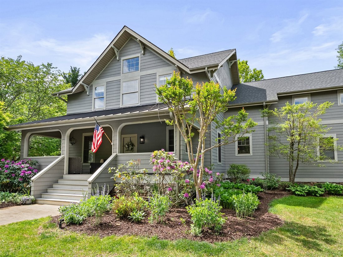 House in Asheville, North Carolina, United States 2 - 17732145