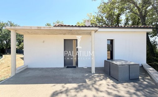 House in La Barben, Provence-Alpes-Côte d'Azur, France 1