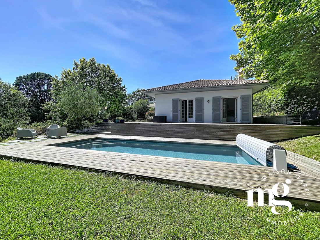 House in Centre Ville, Saint-Jean-de-Luz, France 1 - 18537392