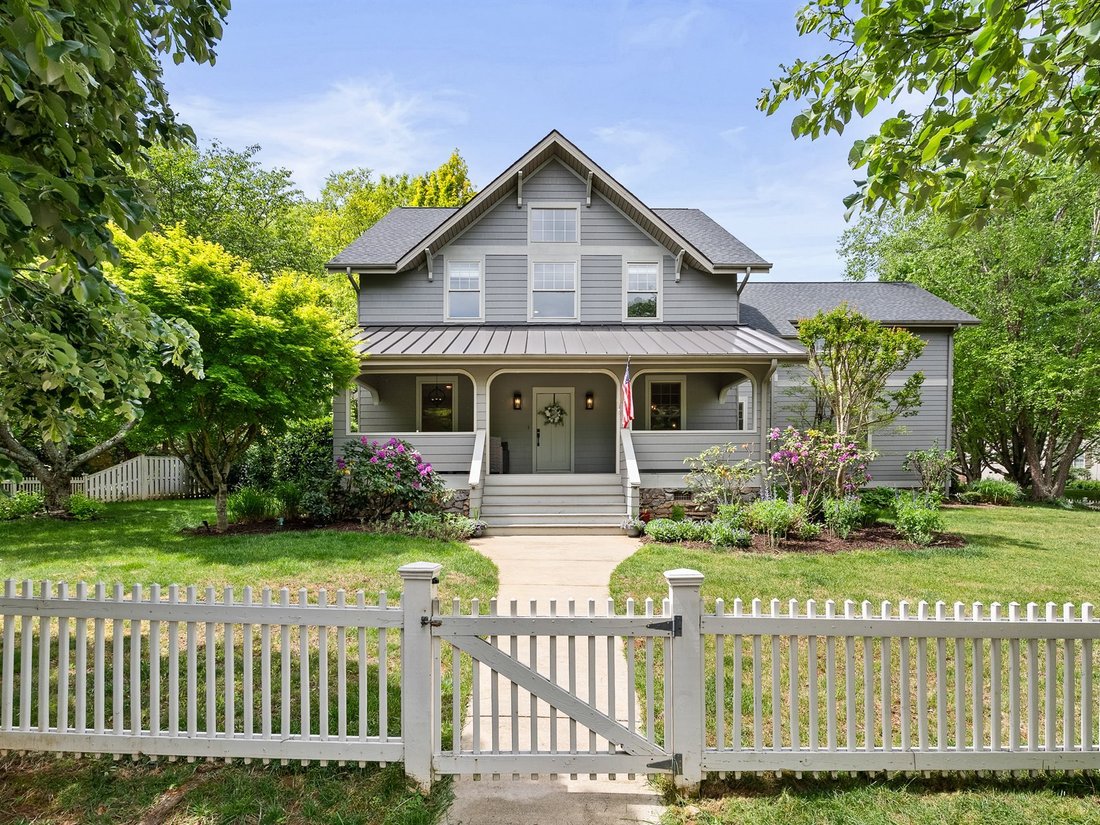 House in Asheville, North Carolina, United States 4 - 17732145