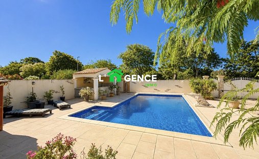 Villa in ZI Le Tubé-La Bayanne, Istres, France 1