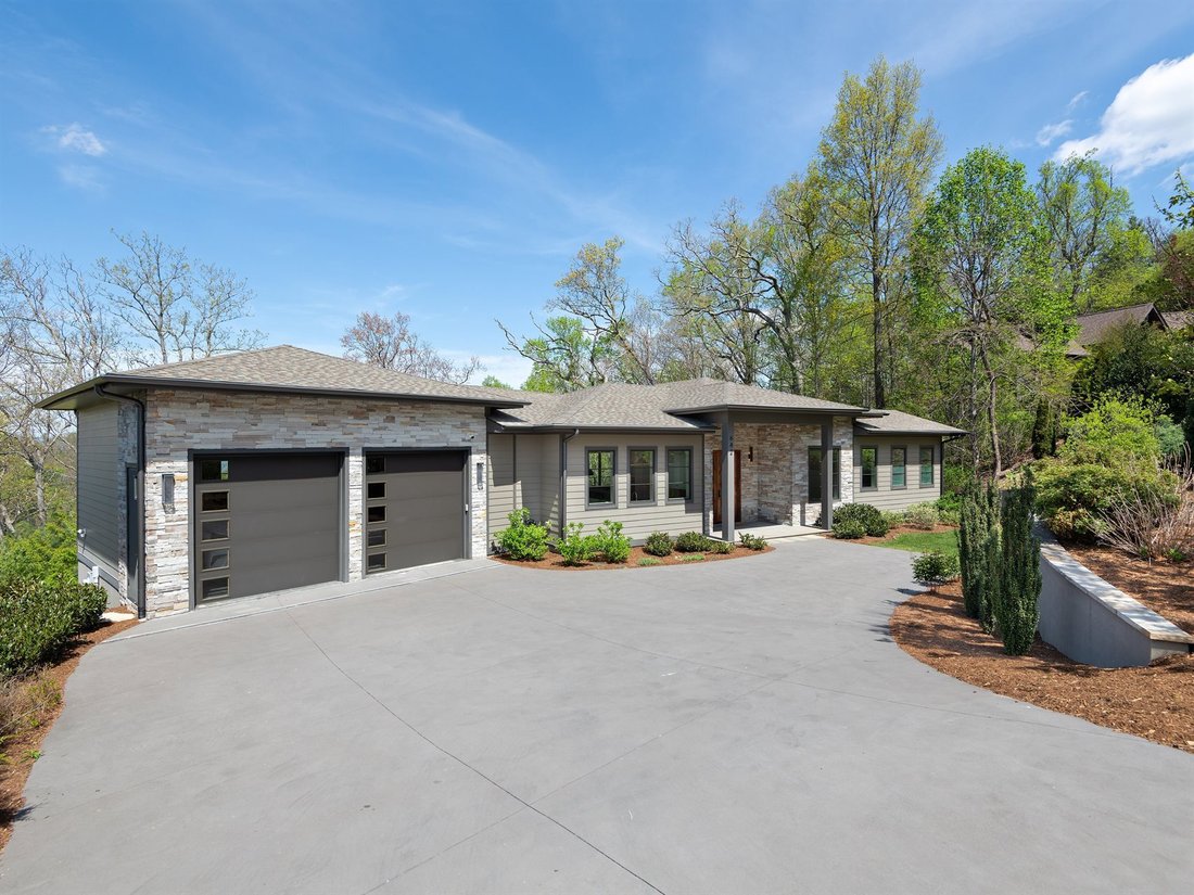 House in Asheville, North Carolina, United States 3 - 17732143
