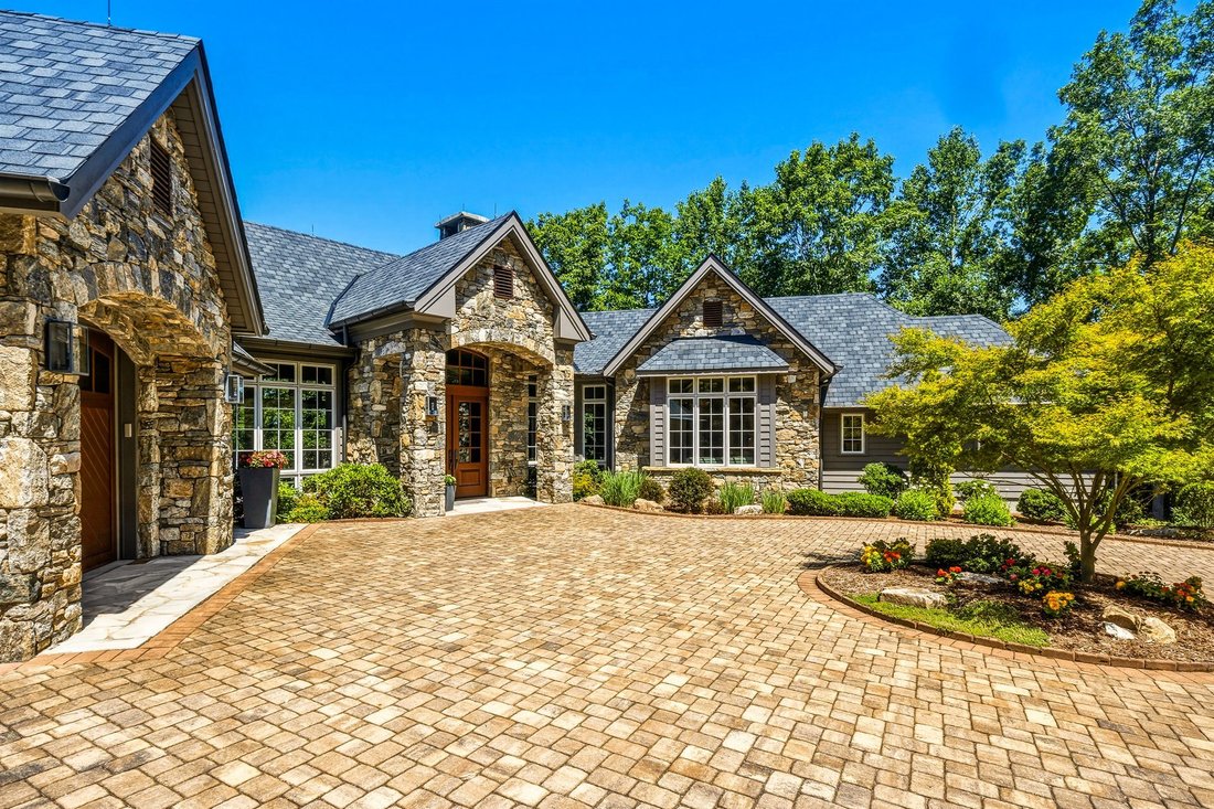 House in Laurel Park, North Carolina, United States 3 - 18410457