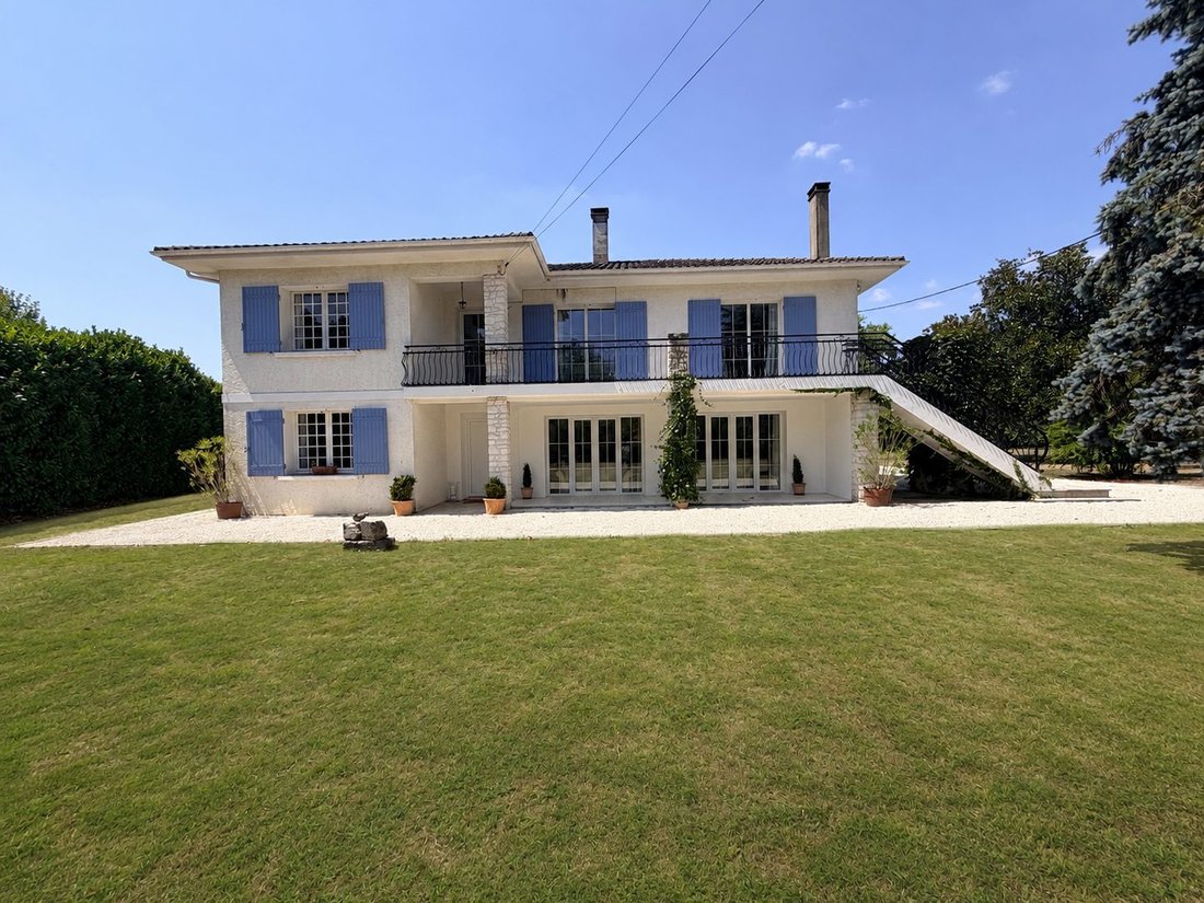 Villa in Eymet, Nouvelle-Aquitaine, France 1 - 18480942