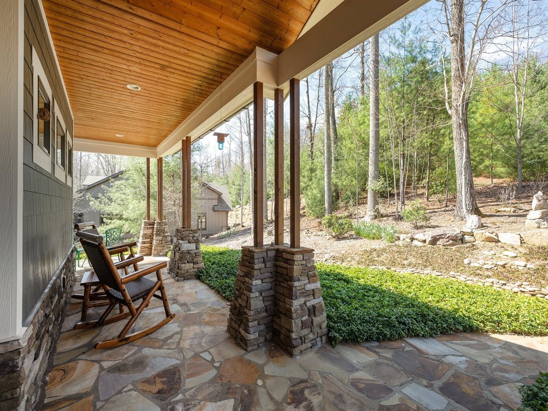 House in Laurel Park, North Carolina, United States 4 - 17732147