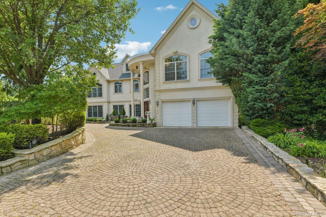House in Yaphank, New York, United States 4 - 18536946