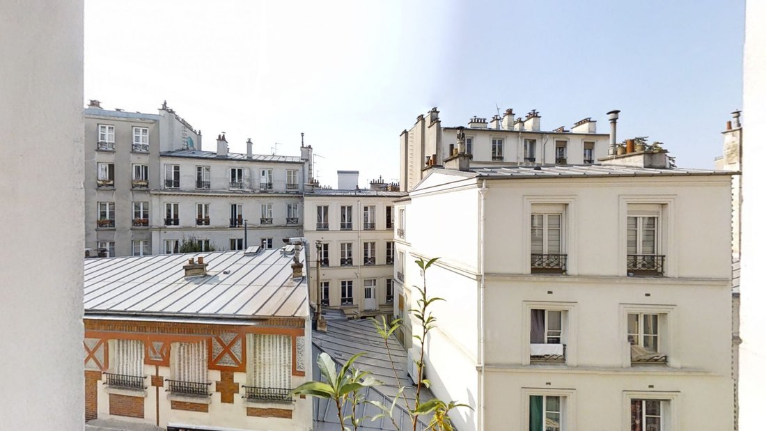 Apartment in Amiraux-Simplon-Poissonniers, Paris 18e Arrondissement, Paris 2 - 18537296
